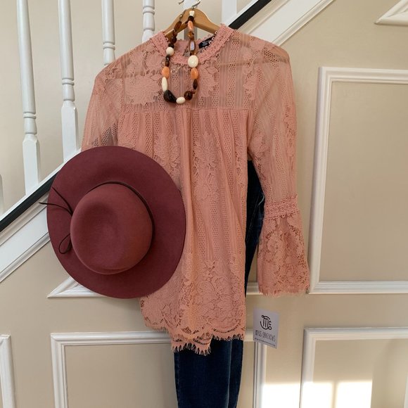 Pink Lace Blouse Miss Chevious Brand - Picture 2 of 6